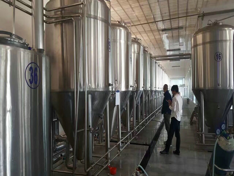 啤酒廠發酵設備